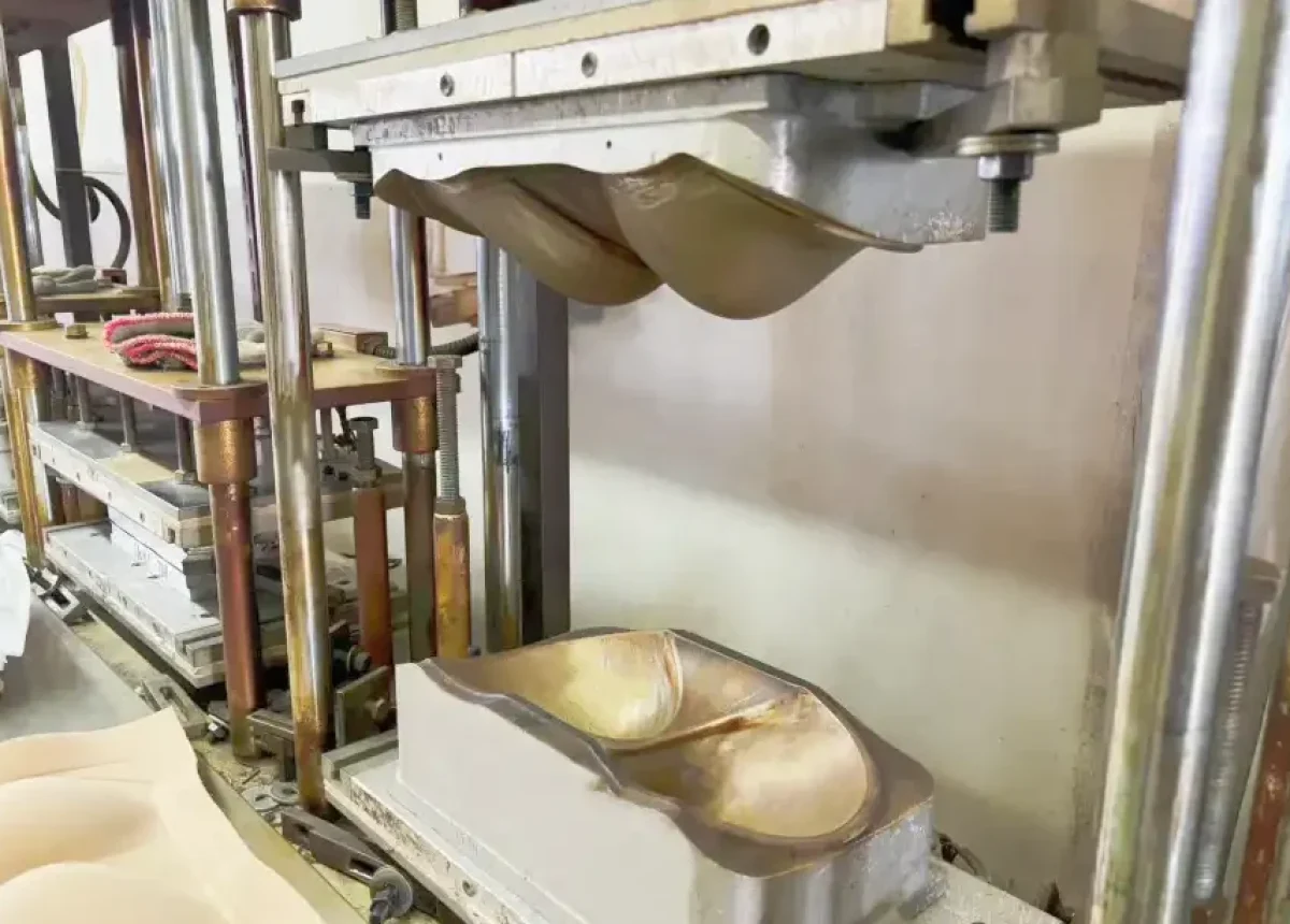 Bra Cup Molding Machine.webp